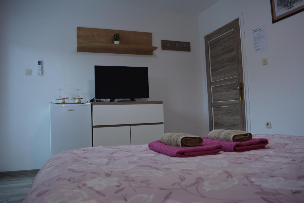 Rooms Lucijana Езерца Экстерьер фото