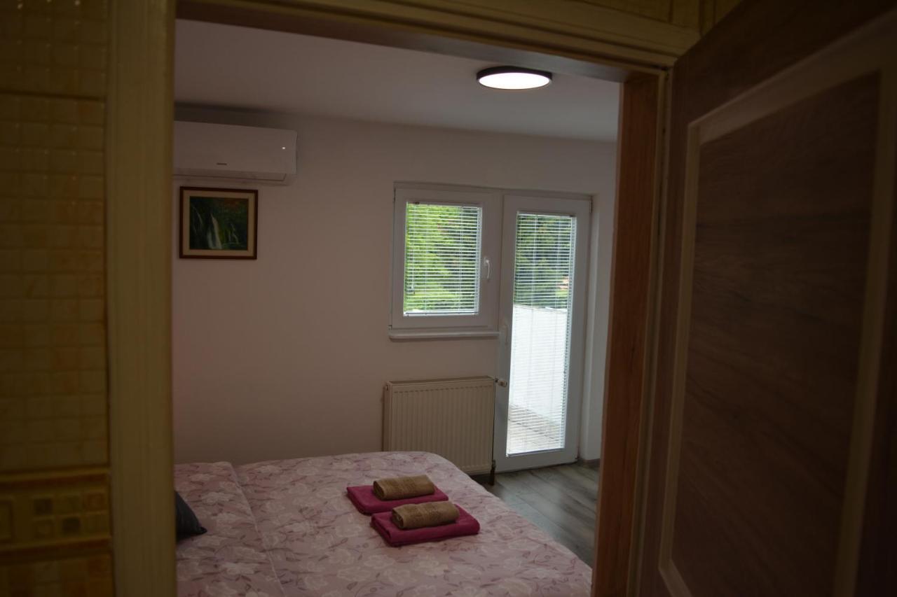 Rooms Lucijana Езерца Экстерьер фото
